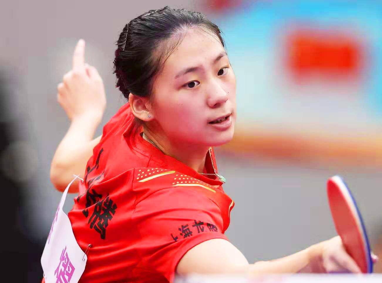 背后是他多 背后是他多