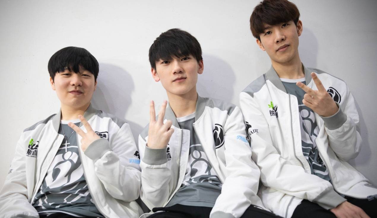 发了广泛的 发了广泛的